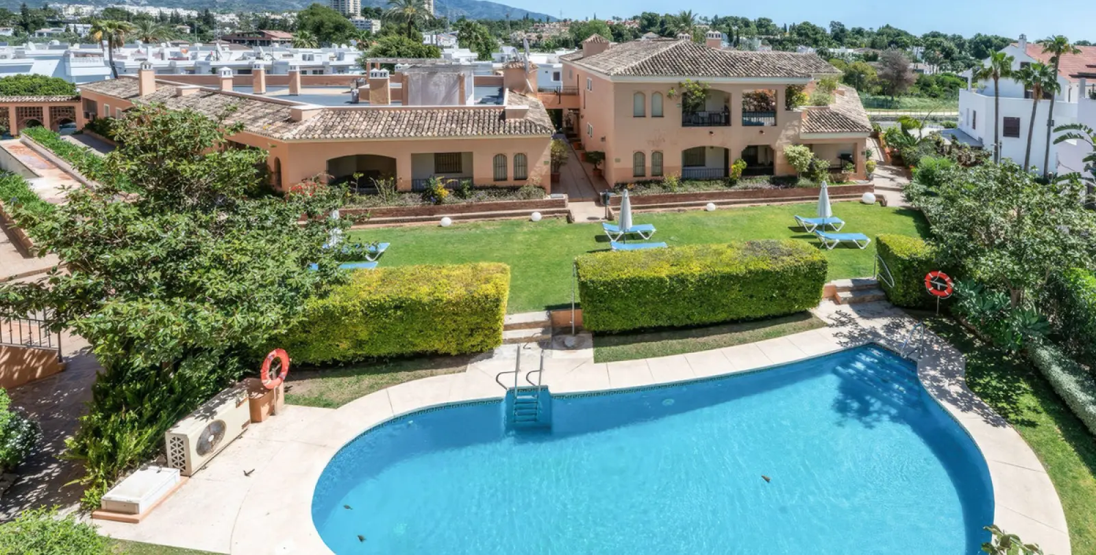 Long-term rent of middle floor apartment in Nueva Andalucía 6