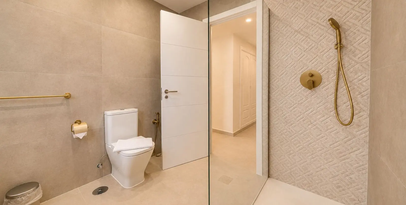 Long-term rent of middle floor apartment in Nueva Andalucía 19