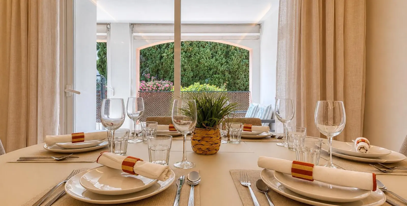 Long-term rent of middle floor apartment in Nueva Andalucía 23