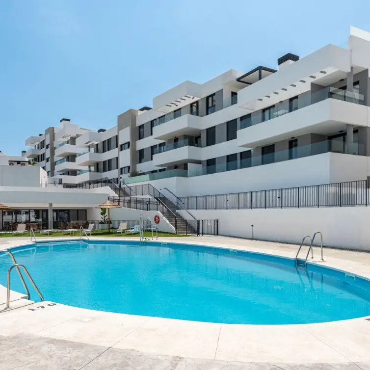 Продажа апартаментов на первом этаже в Estepona