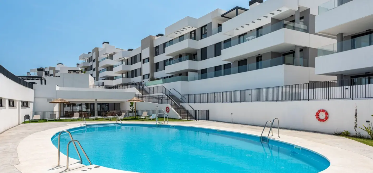 Продажа апартаментов на первом этаже в Estepona 1