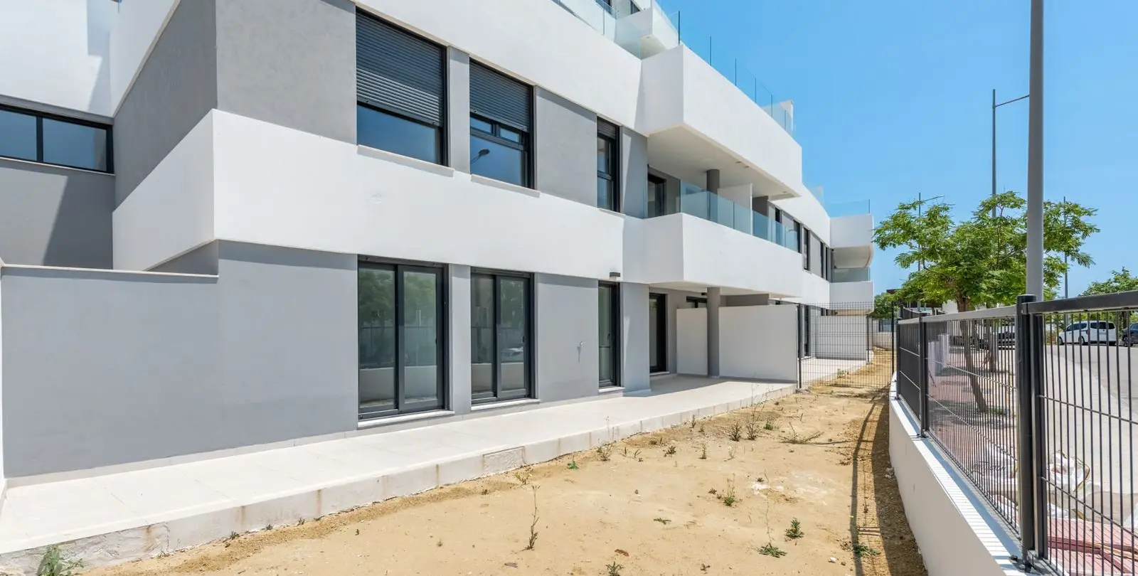 Продажа апартаментов на первом этаже в Estepona 20