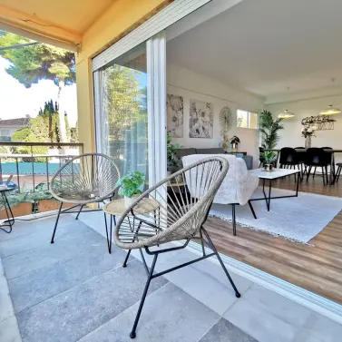 Venta de apartamento en planta media en Estepona