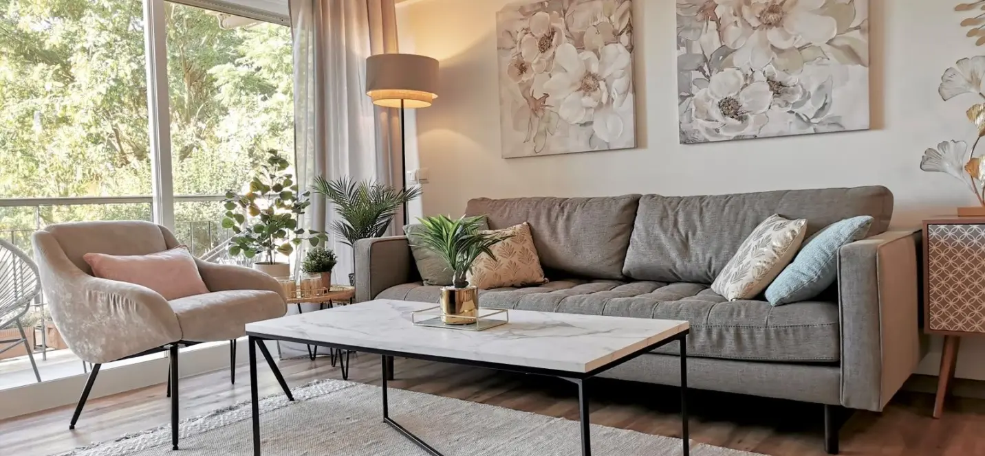 Sale of middle floor apartment in Estepona 3