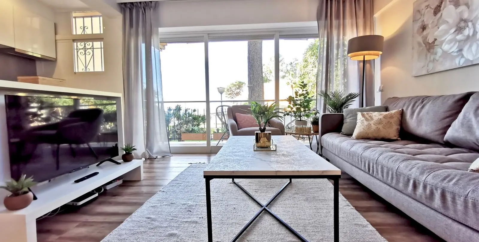 Sale of middle floor apartment in Estepona 5