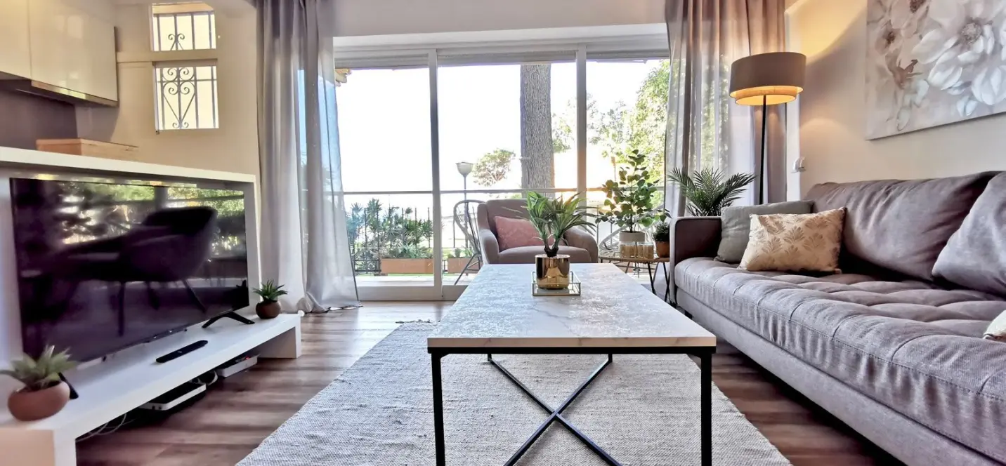 Sale of middle floor apartment in Estepona 4