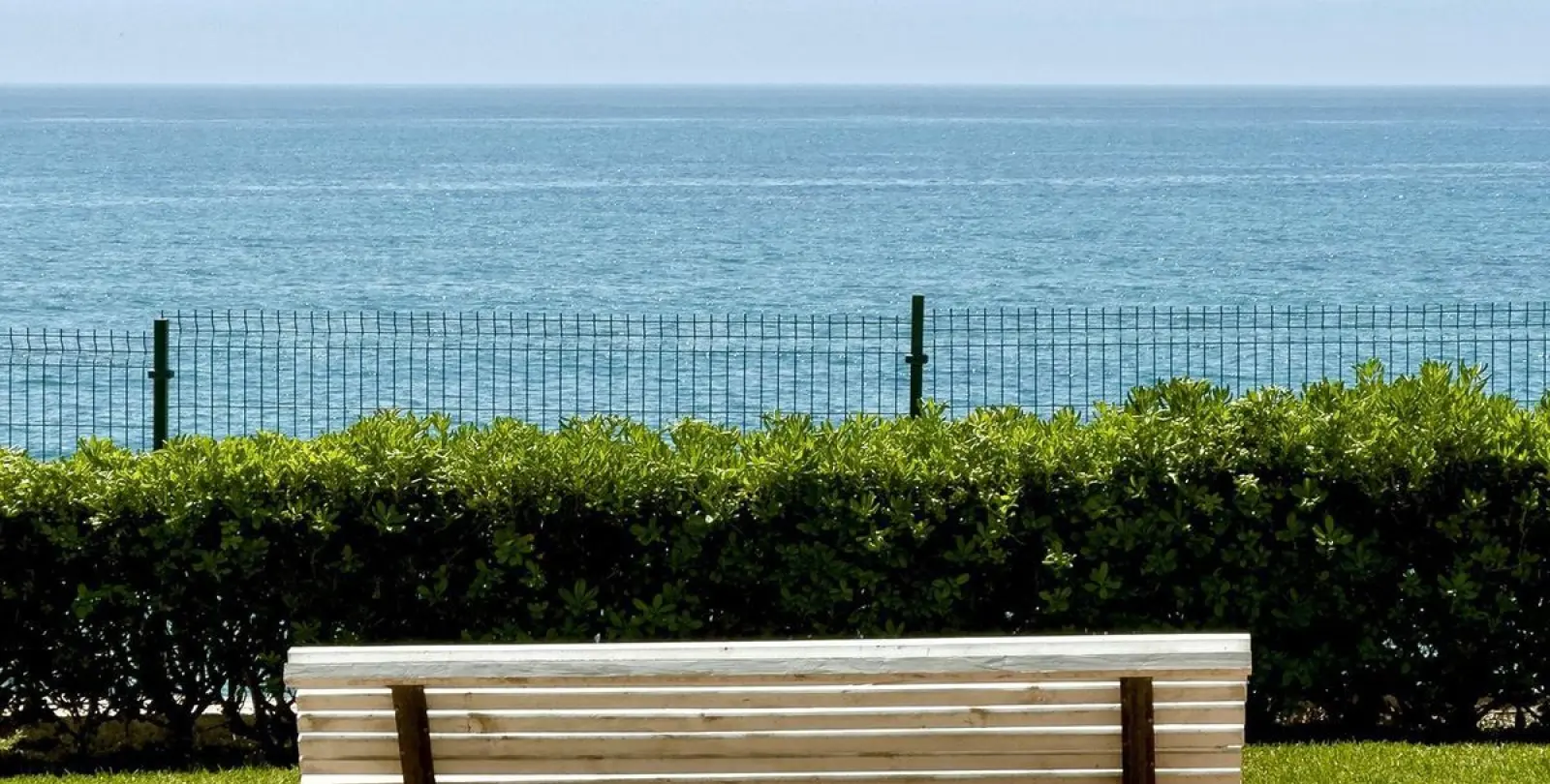 Sale of middle floor apartment in Estepona 13