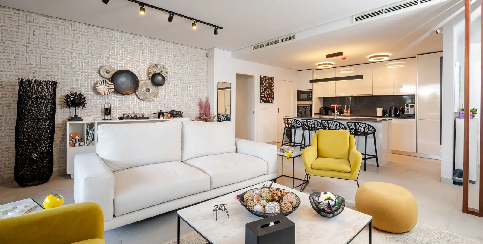 Sale of ground floor apartment in Benahavís 3