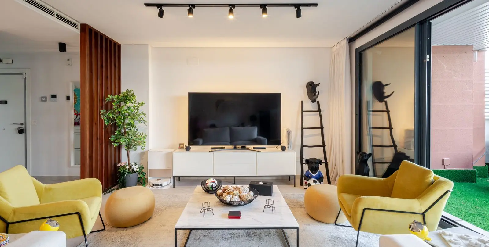 Sale of ground floor apartment in Benahavís 27
