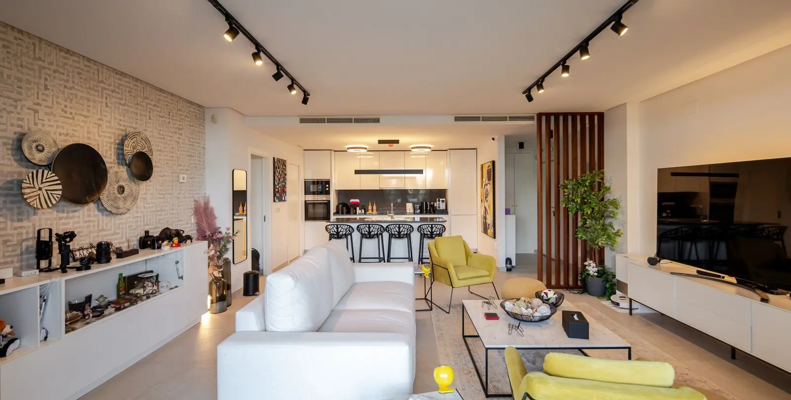 Sale of ground floor apartment in Benahavís 31