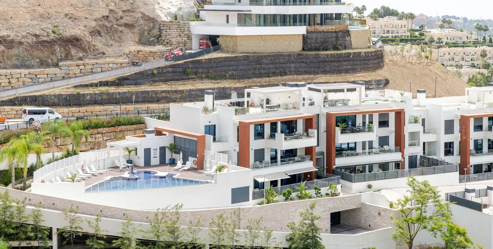 Sale of ground floor apartment in Benahavís 54