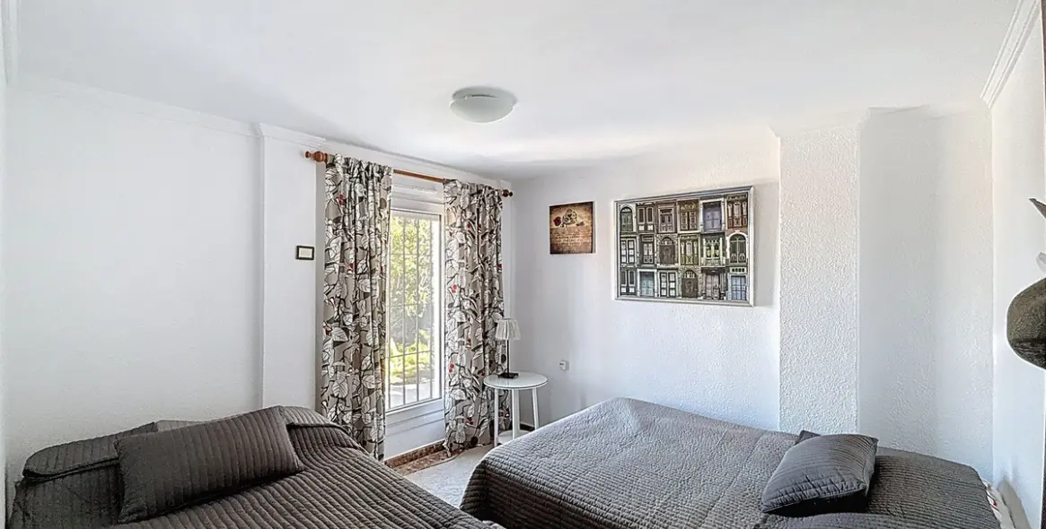 Продажа  отдельно стоящей виллы в Alhaurín de la Torre 28