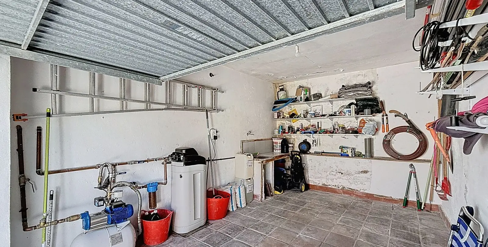 Продажа  отдельно стоящей виллы в Alhaurín de la Torre 36