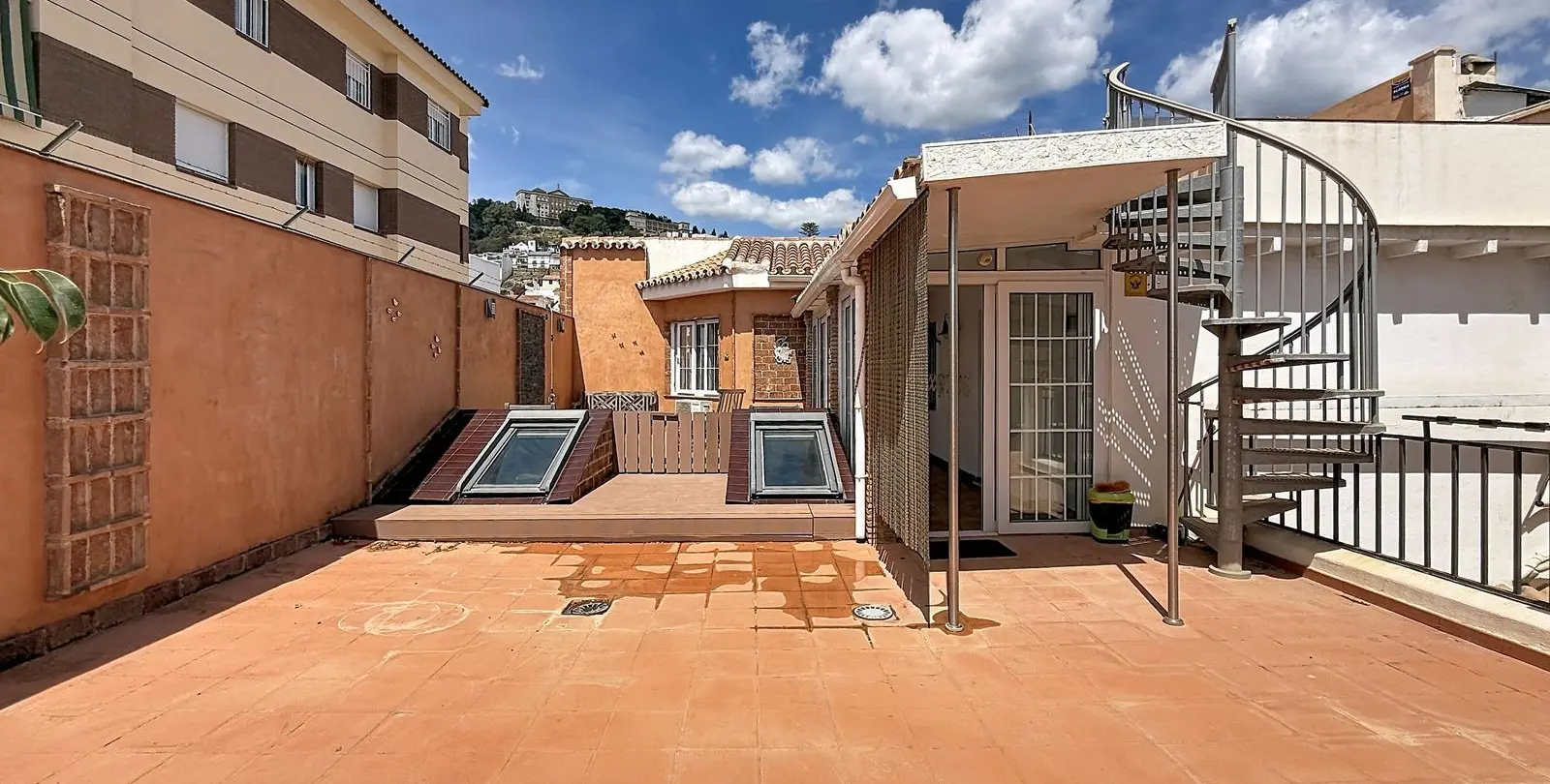 Продажа таунхауса в Málaga Este 7