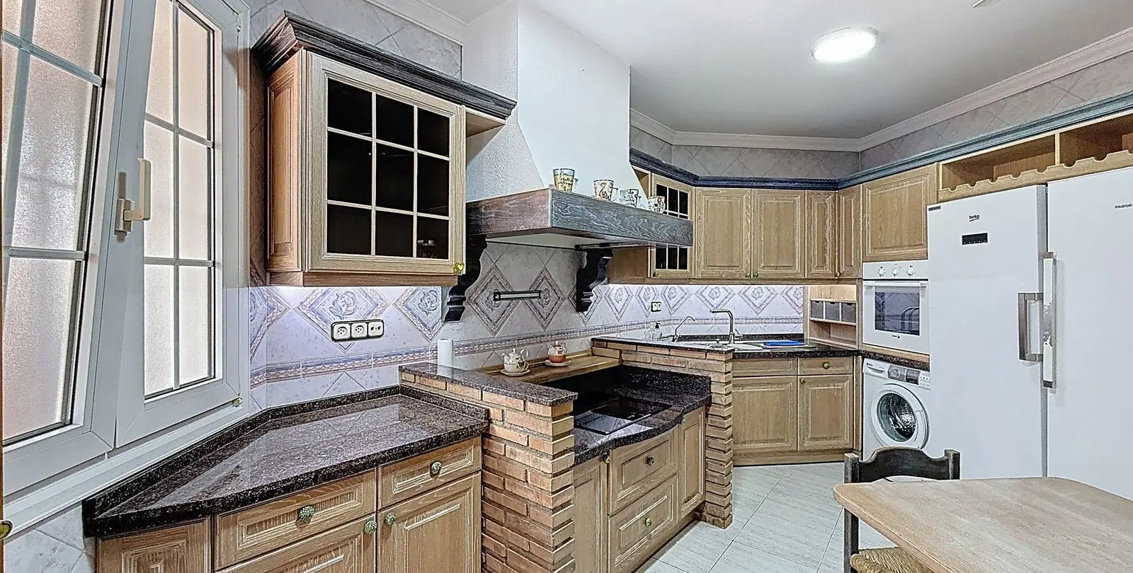 Продажа таунхауса в Málaga Este 11