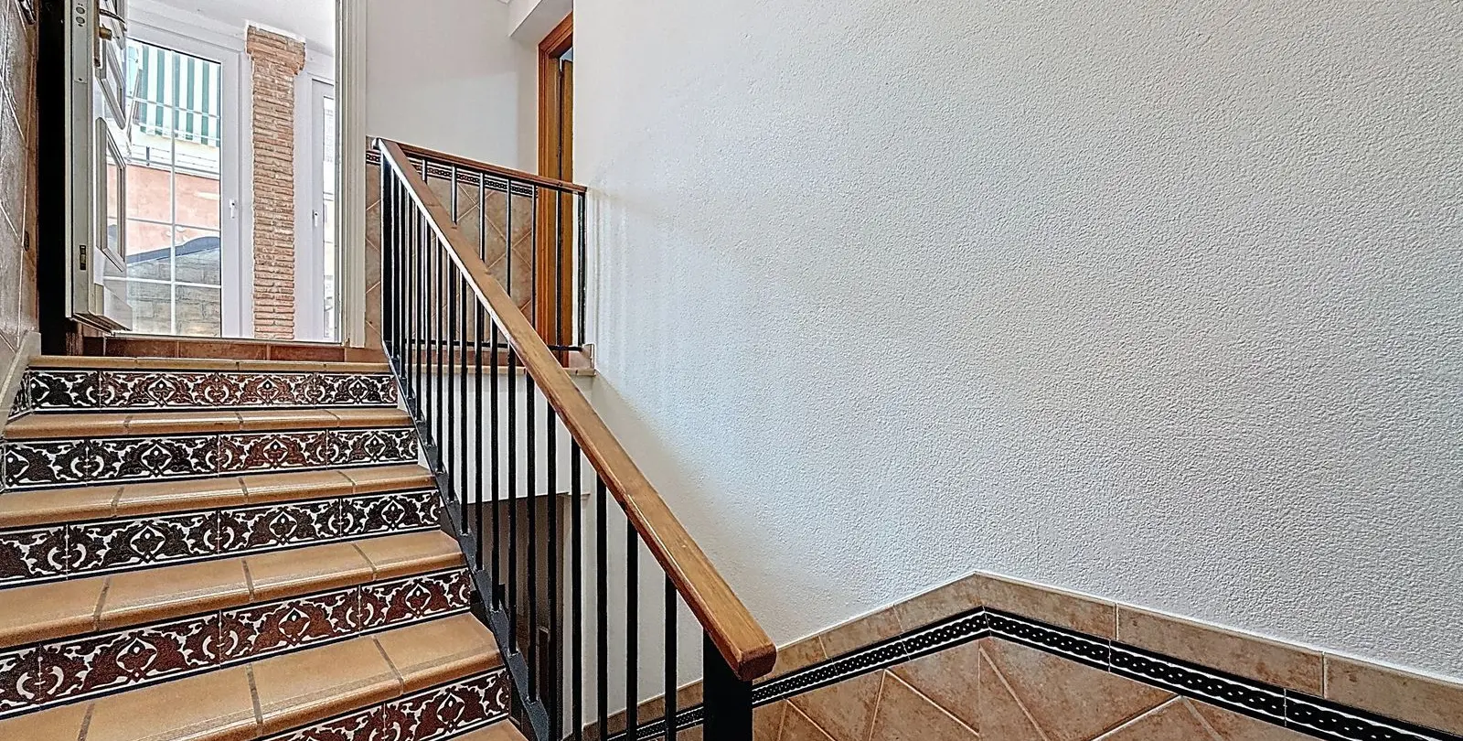 Продажа таунхауса в Málaga Este 14