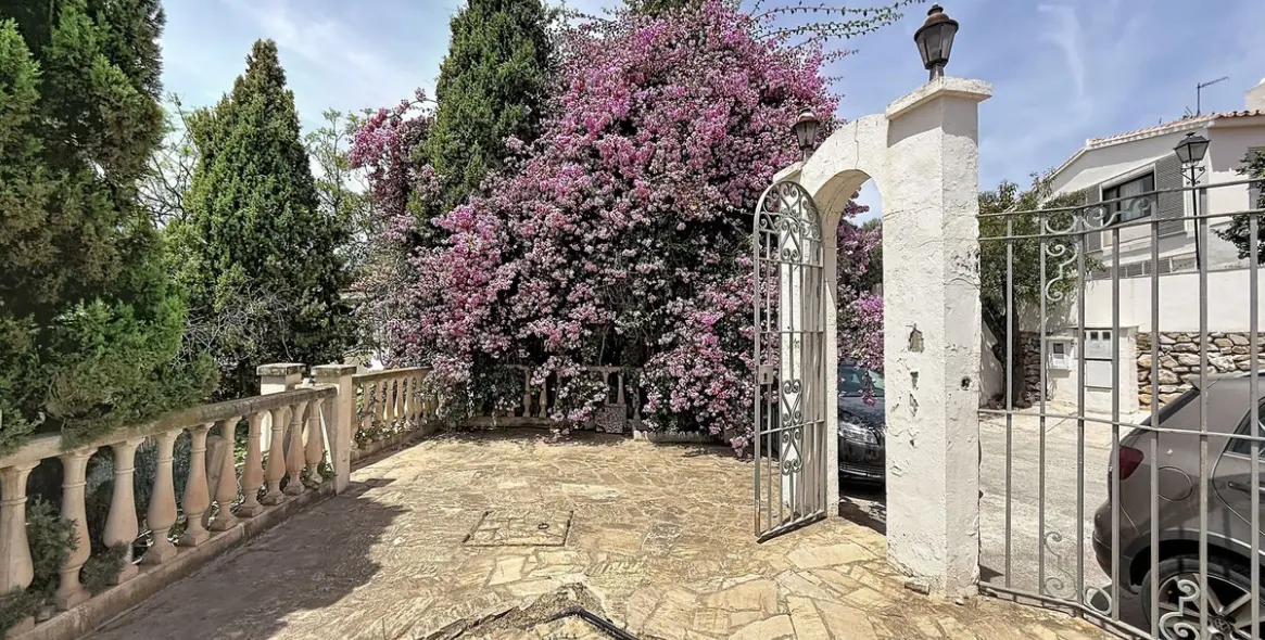 Sale of detached villa in El Atabal 5
