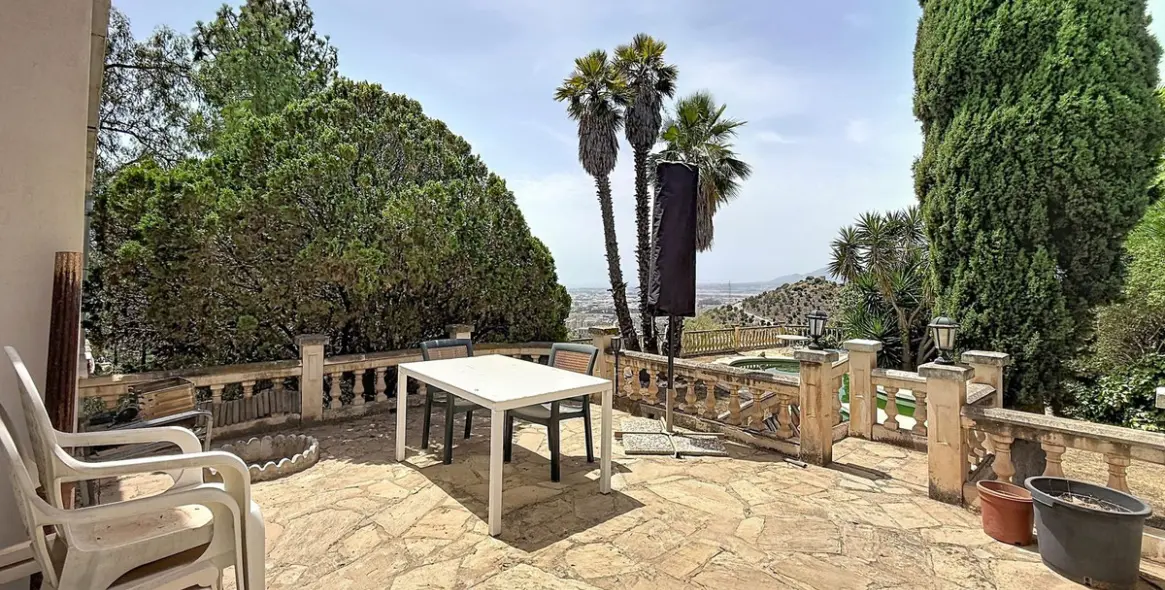Sale of detached villa in El Atabal 9