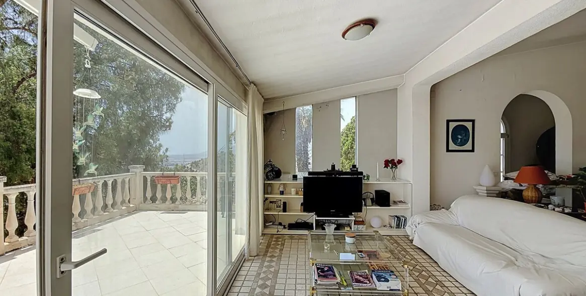 Sale of detached villa in El Atabal 24