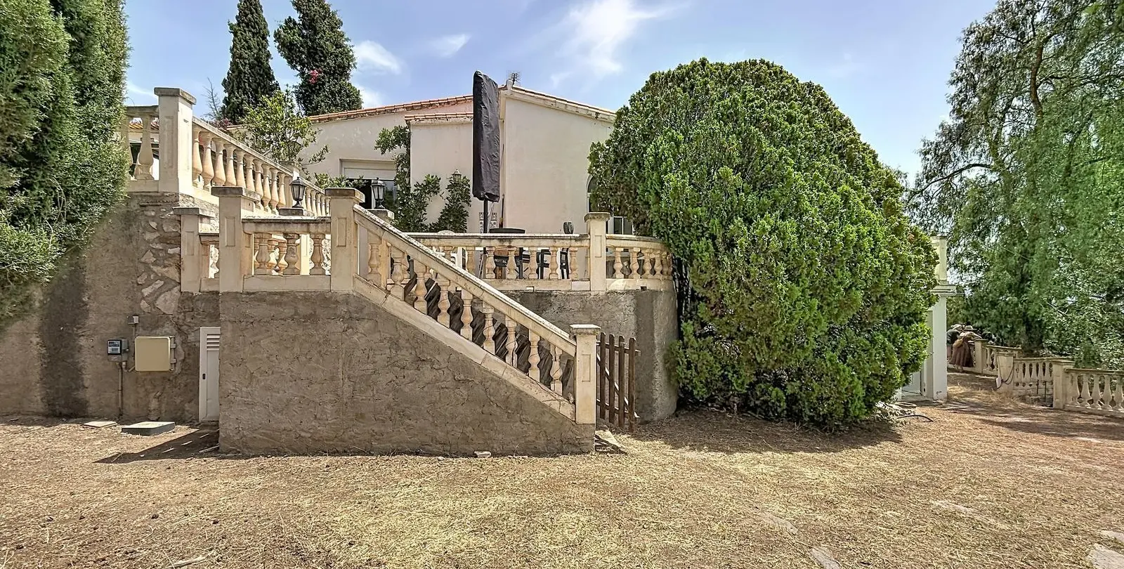 Sale of detached villa in El Atabal 4