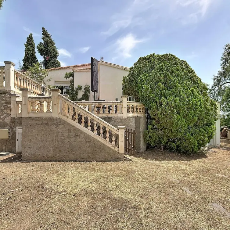 Sale of detached villa in El Atabal