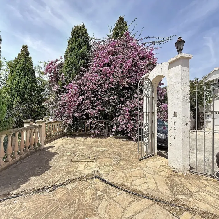 Sale of detached villa in El Atabal