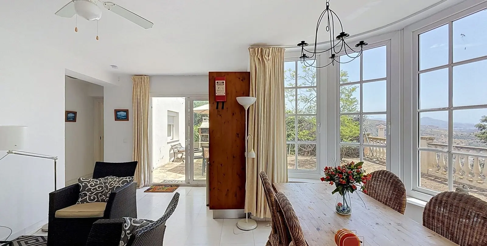 Sale of detached villa in El Atabal 16