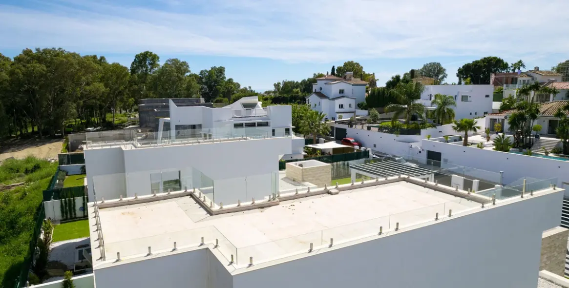 Sale of detached villa in Atalaya 41
