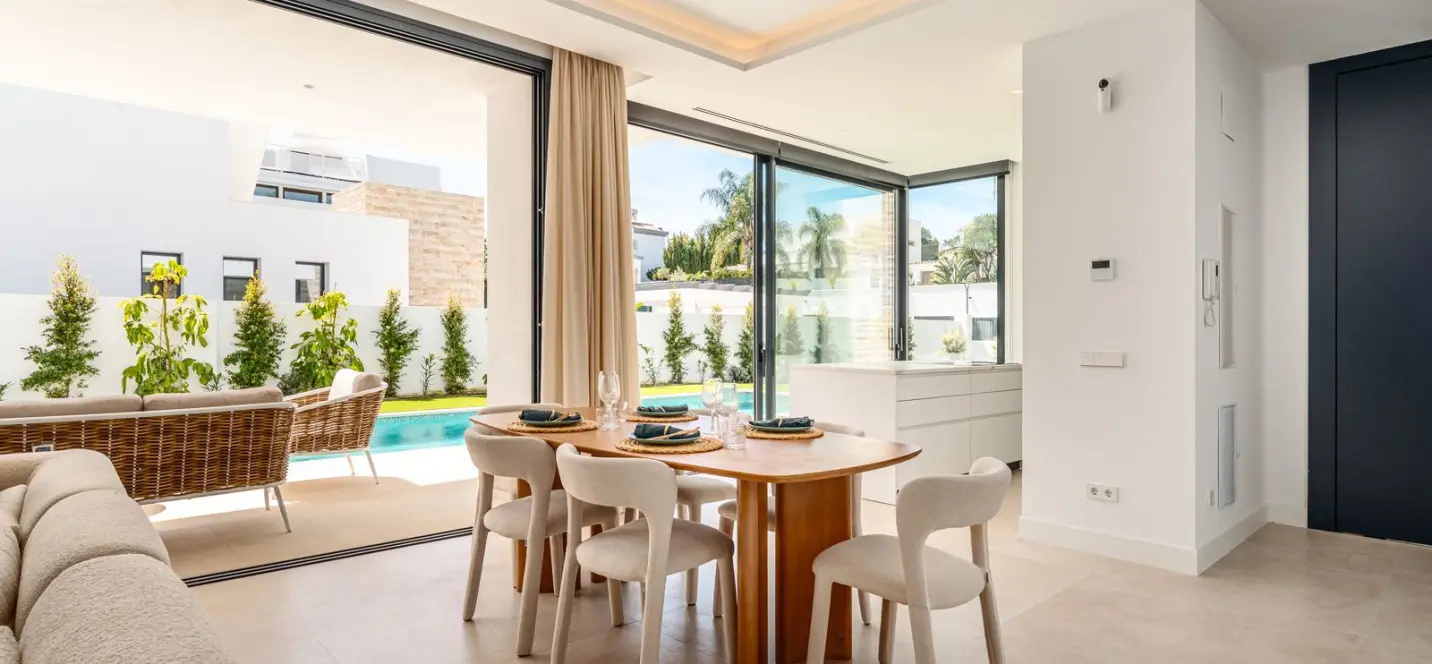 Venta de villa independiente en Atalaya 4
