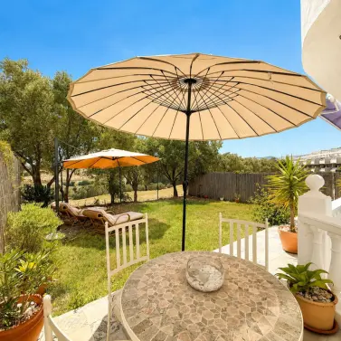 Продажа апартаментов на первом этаже в Estepona