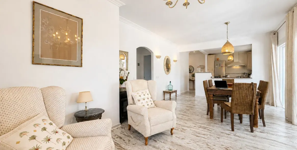 Venta de apartamento en planta baja en Estepona 4