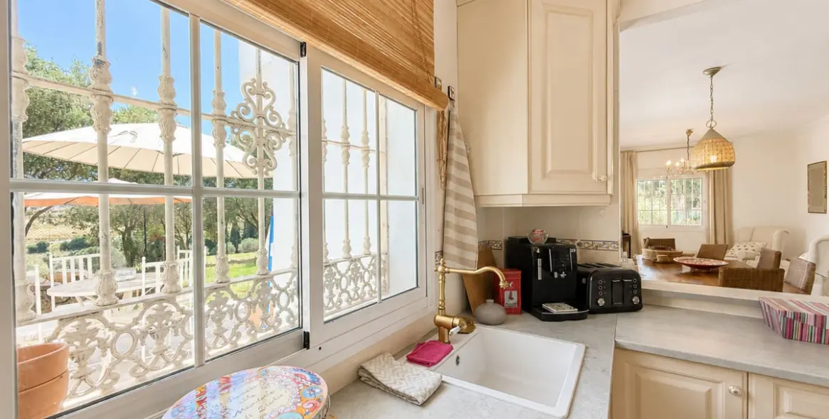 Venta de apartamento en planta baja en Estepona 9
