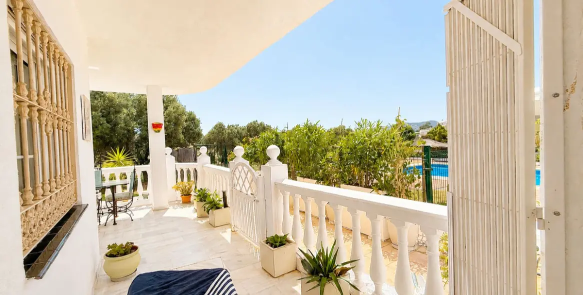 Venta de apartamento en planta baja en Estepona 16