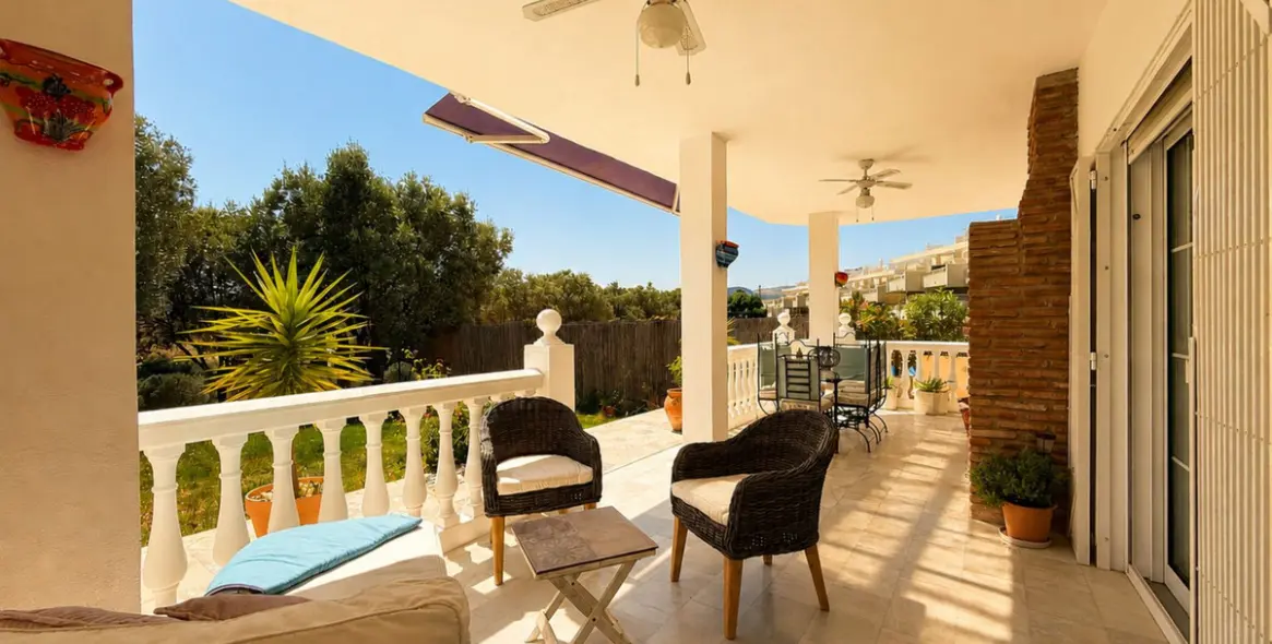 Venta de apartamento en planta baja en Estepona 20