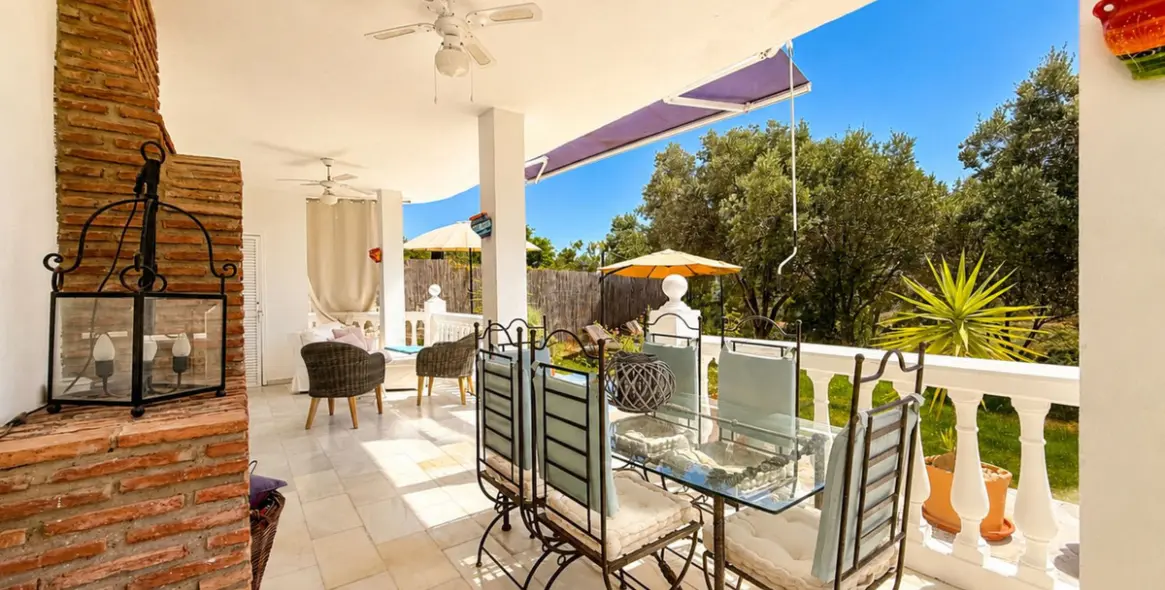 Venta de apartamento en planta baja en Estepona 22