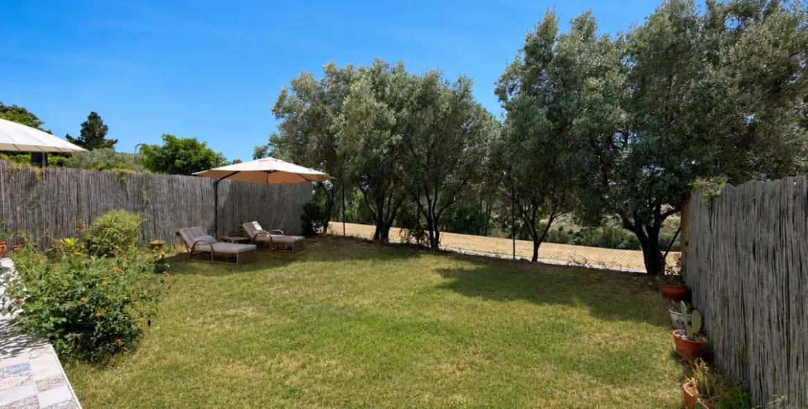 Venta de apartamento en planta baja en Estepona 27