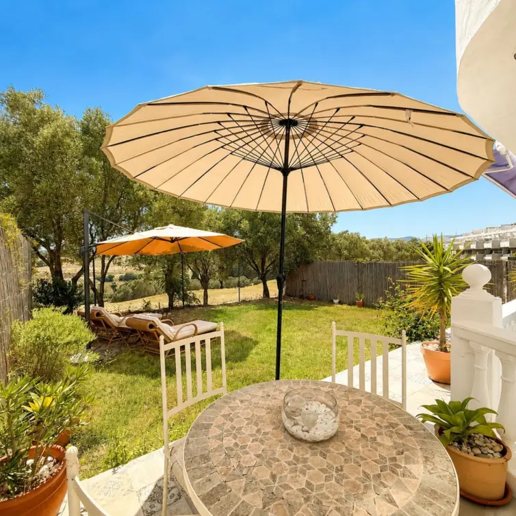 Продажа апартаментов на первом этаже в Estepona