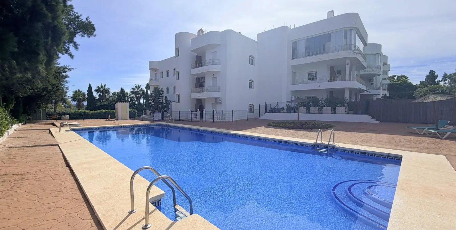 Sale of ground floor apartment in Estepona 29