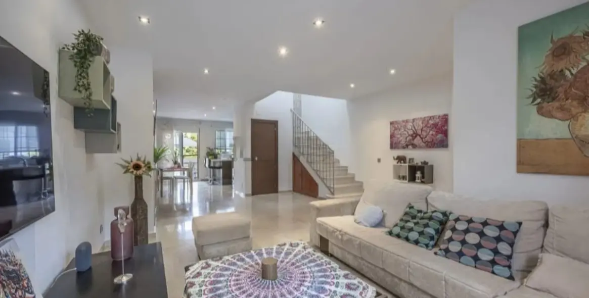 Sale of townhouse in Estepona 4