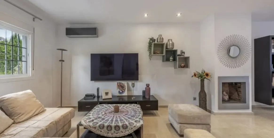Sale of townhouse in Estepona 5