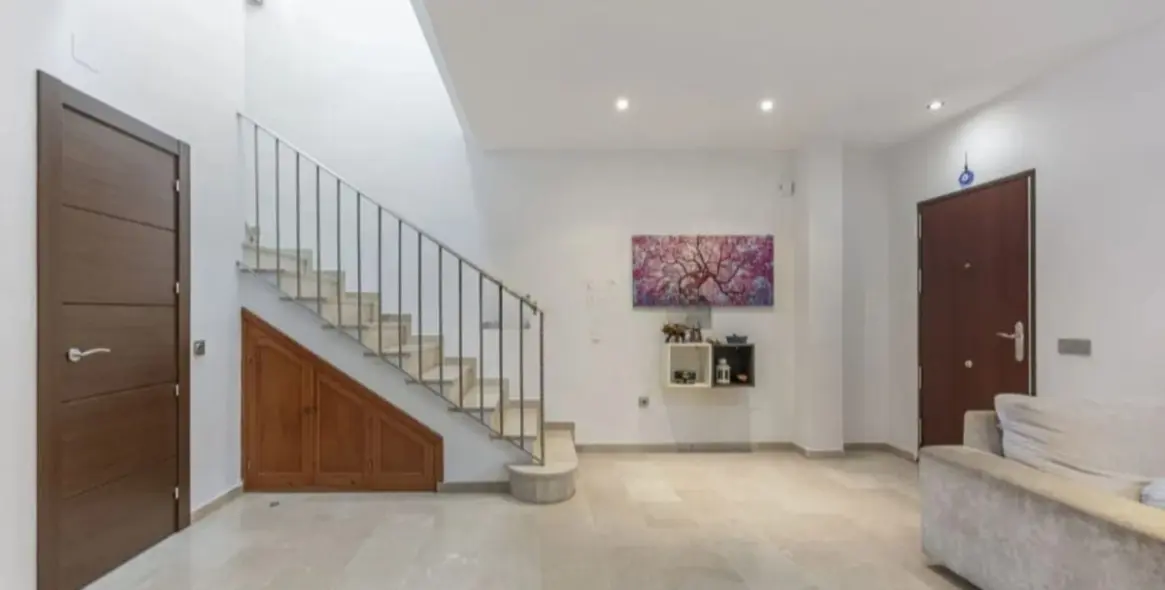 Sale of townhouse in Estepona 12