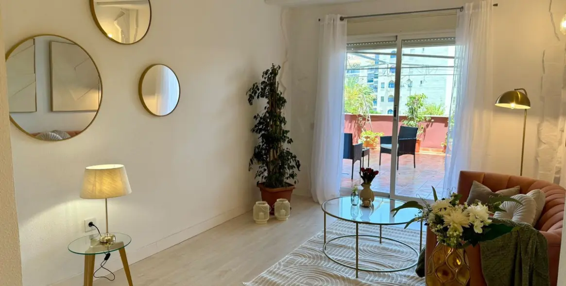 Продажа апартаментов на первом этаже в Estepona 10