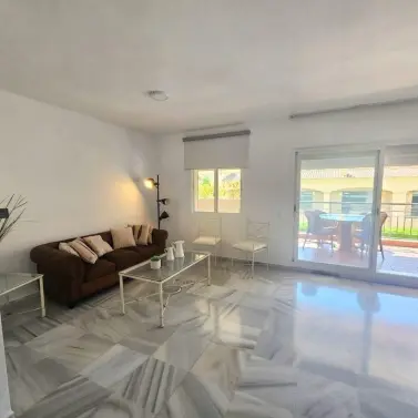 Sale of middle floor apartment in Torrequebrada