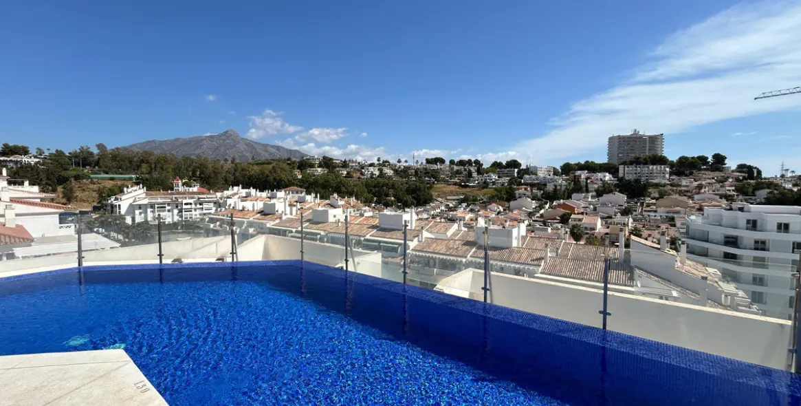 Продажа апартаментов на среднем этаже в Nueva Andalucía 26