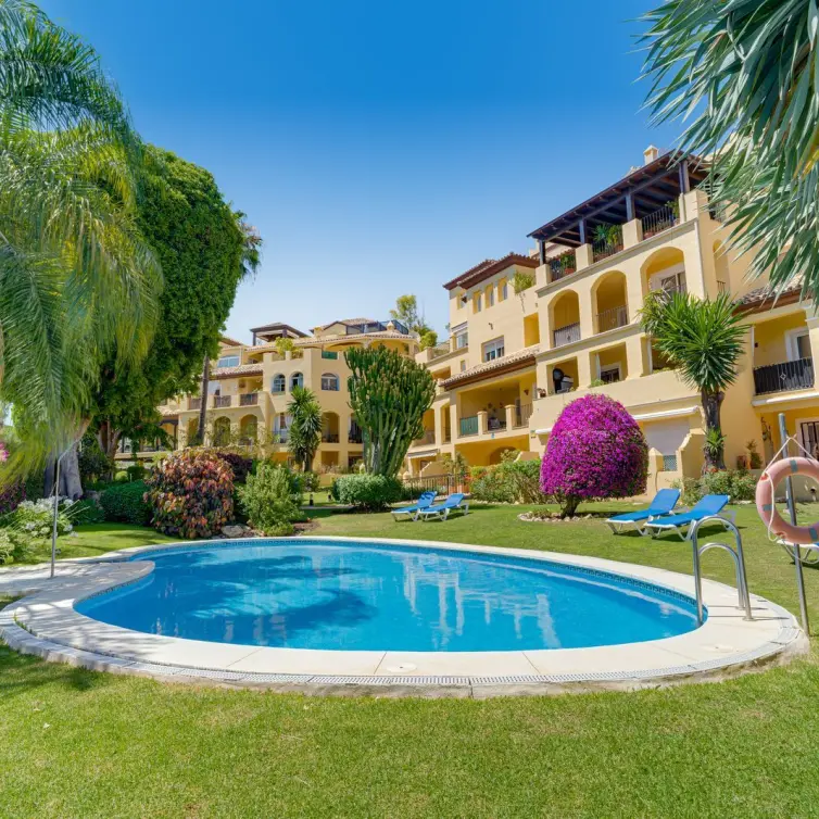 Sale of ground floor apartment in Guadalmina Alta
