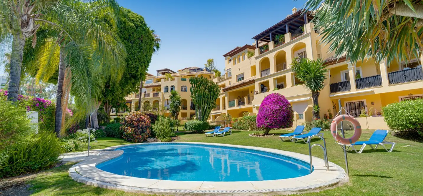 Sale of ground floor apartment in Guadalmina Alta 0