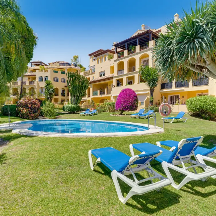 Sale of ground floor apartment in Guadalmina Alta