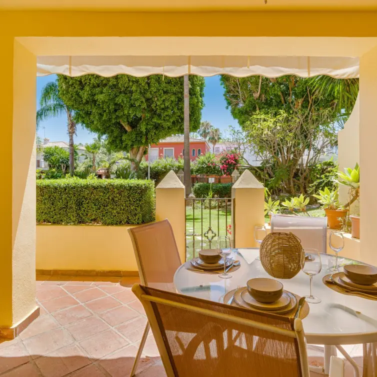 Sale of ground floor apartment in Guadalmina Alta