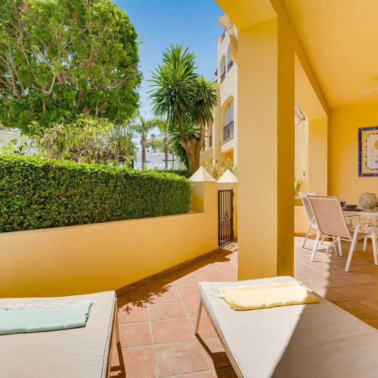 Sale of ground floor apartment in Guadalmina Alta