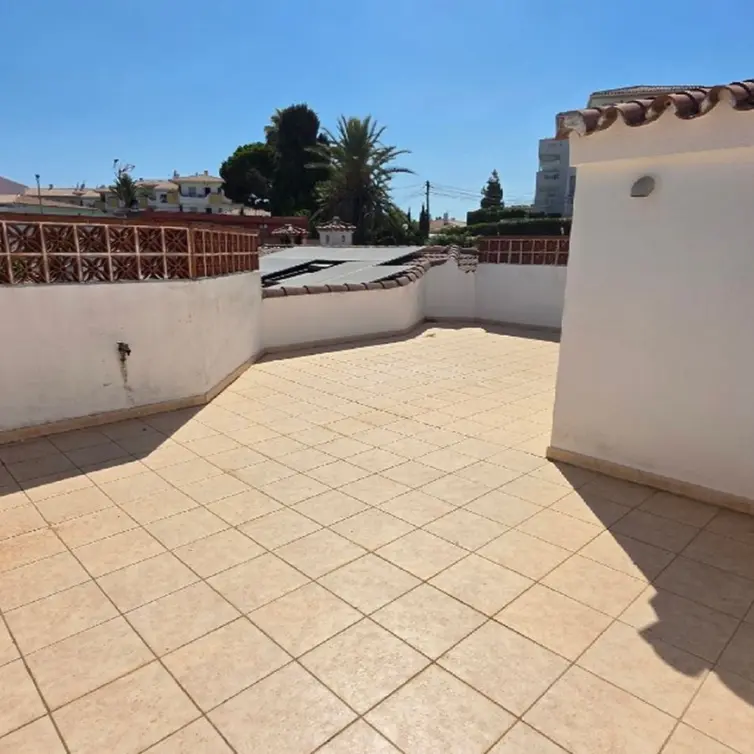 Venta de villa independiente en El Faro